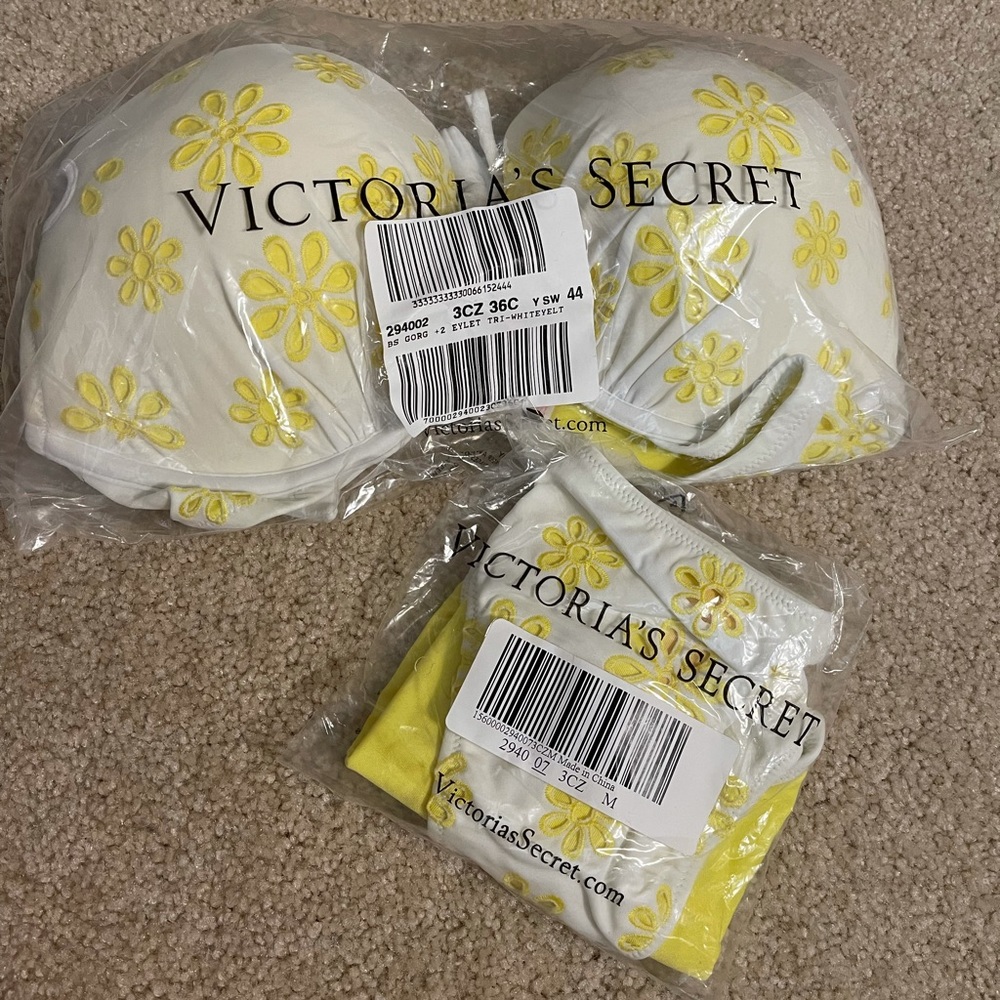 NWT VS String Bikini
